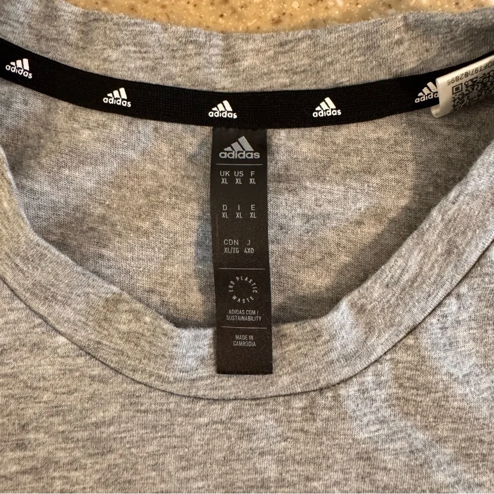 Adidas Gray T-Shirt XL aeroready